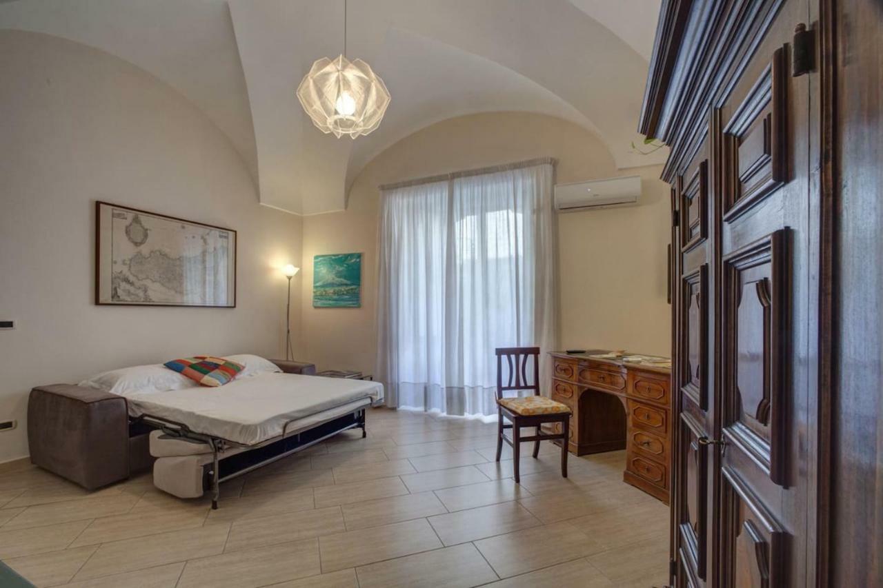 Sant'anna House: Nel Cuore Della Antica! Apartment